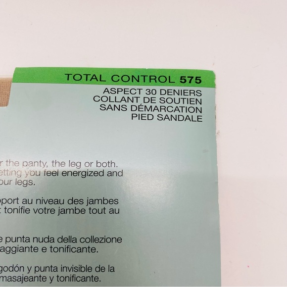 NWT Givenchy Body Smoothers Total Control Size A (85-130 pounds) in Fawn (light) - Picture 6 of 9